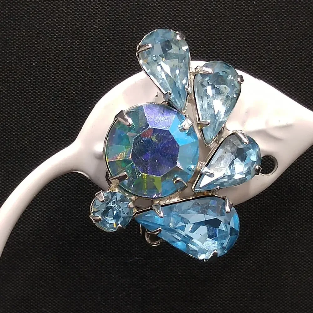 Vintage Weiss Blue AB Rhinestone Clip Earrings Rhodium Plated